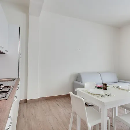 Sansabai Hotel apartamentowy